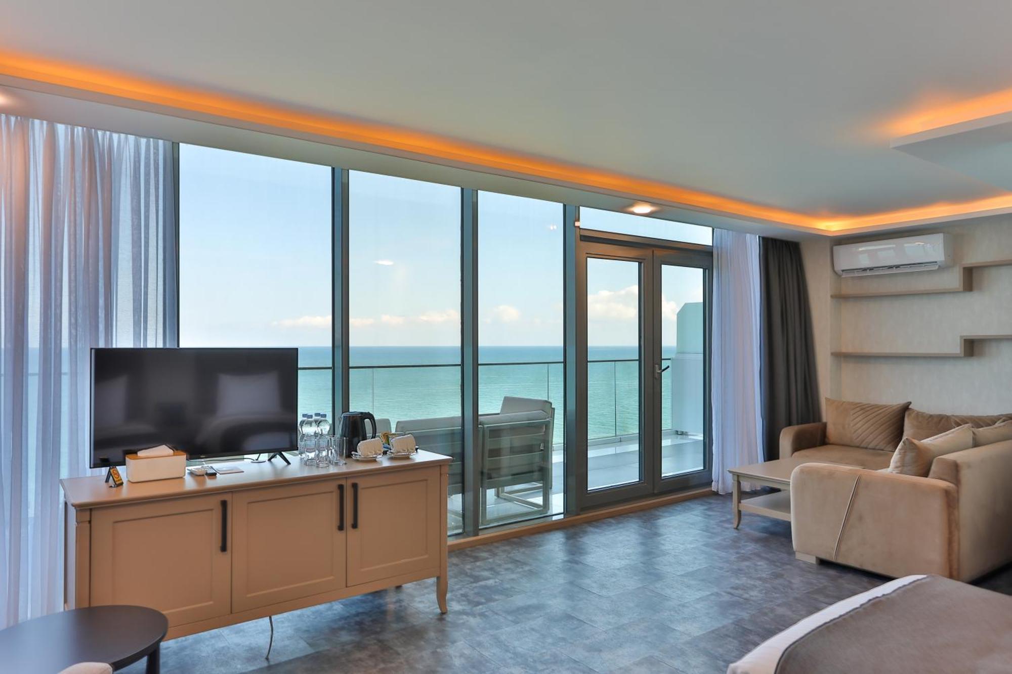 Отель Batumi View Luxury Экстерьер фото