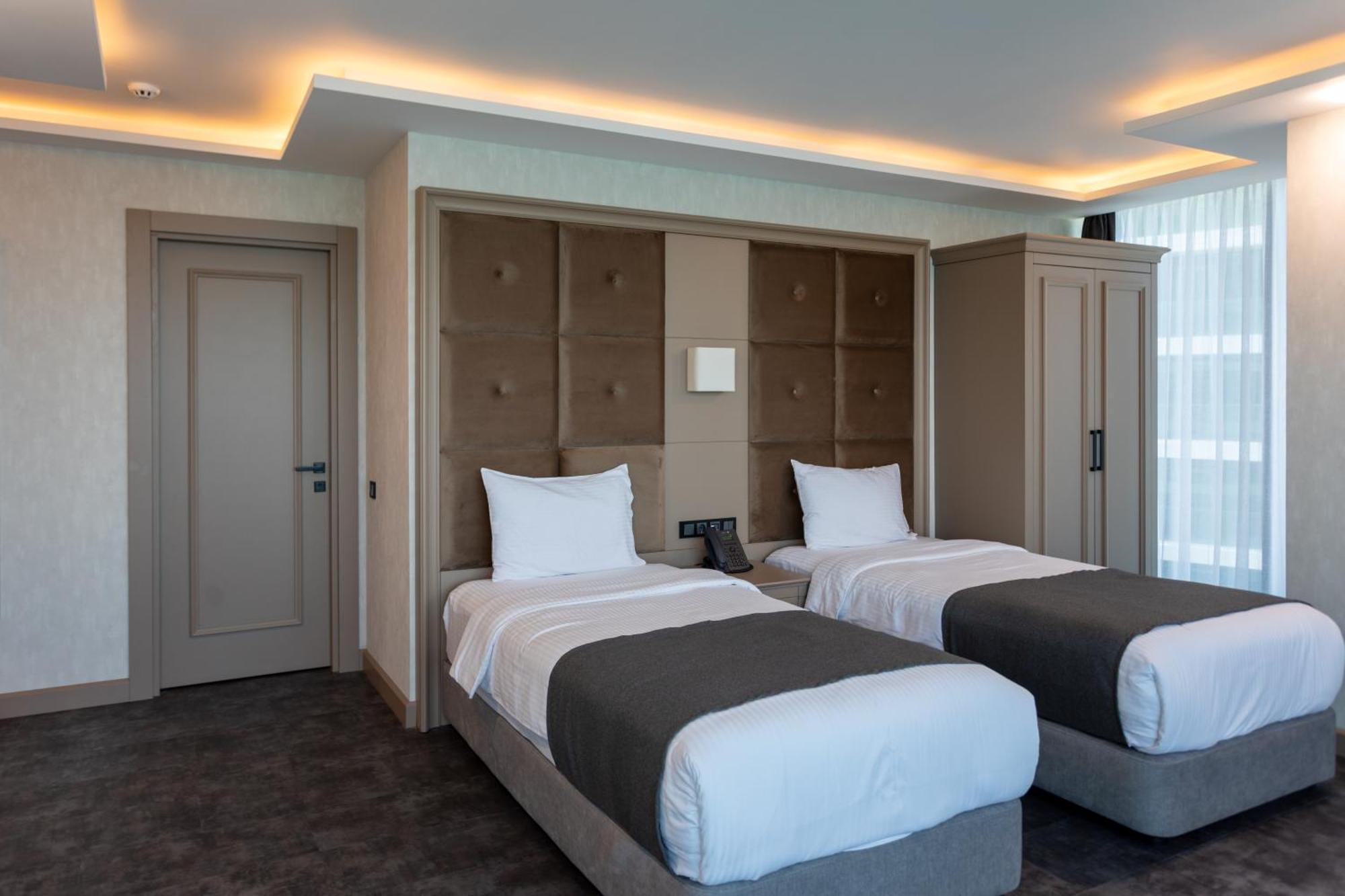 Отель Batumi View Luxury Экстерьер фото