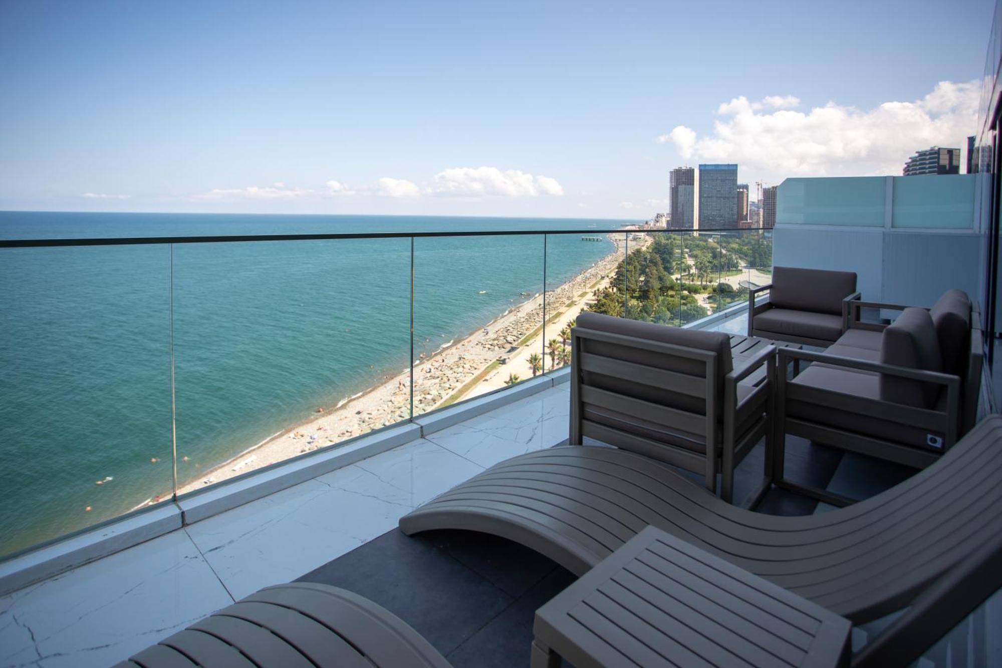 Отель Batumi View Luxury Экстерьер фото