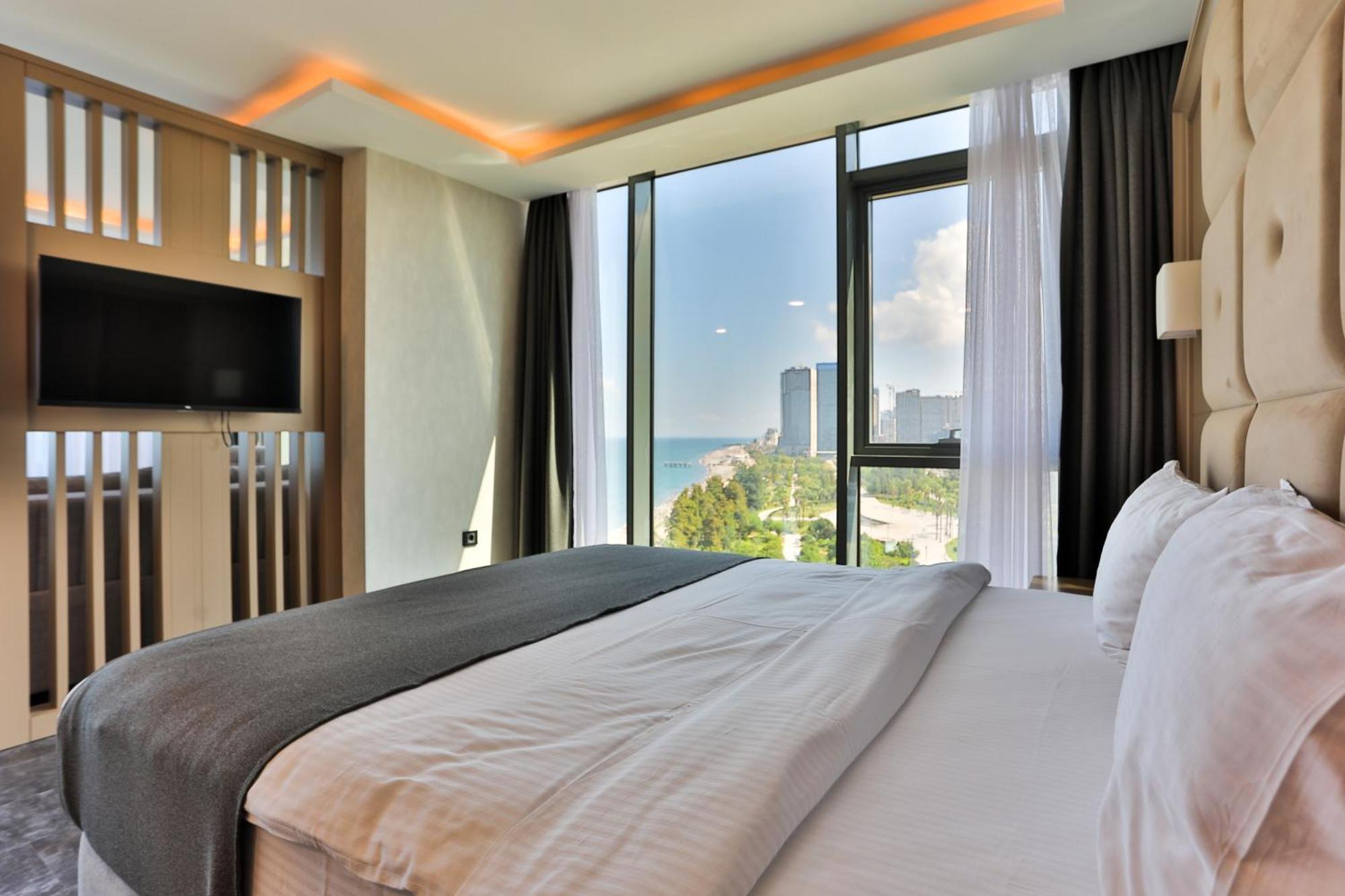 Отель Batumi View Luxury Экстерьер фото