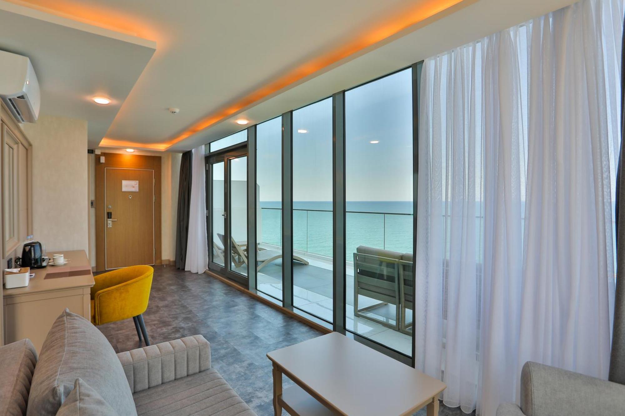 Отель Batumi View Luxury Экстерьер фото