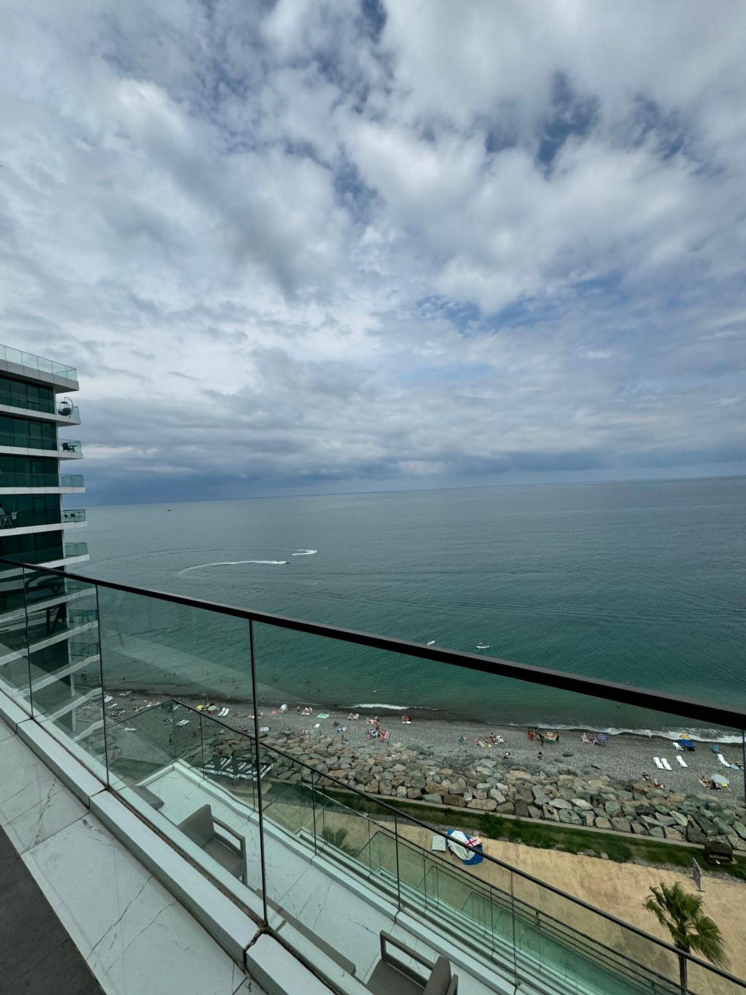 Отель Batumi View Luxury Экстерьер фото