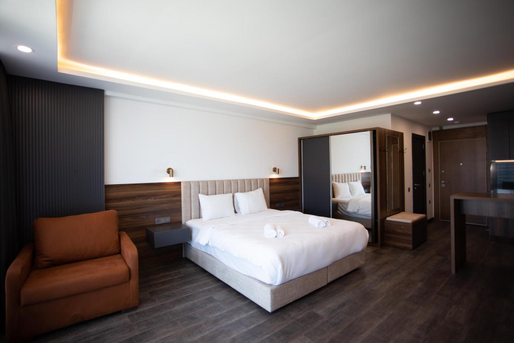 Отель Batumi View Luxury Экстерьер фото