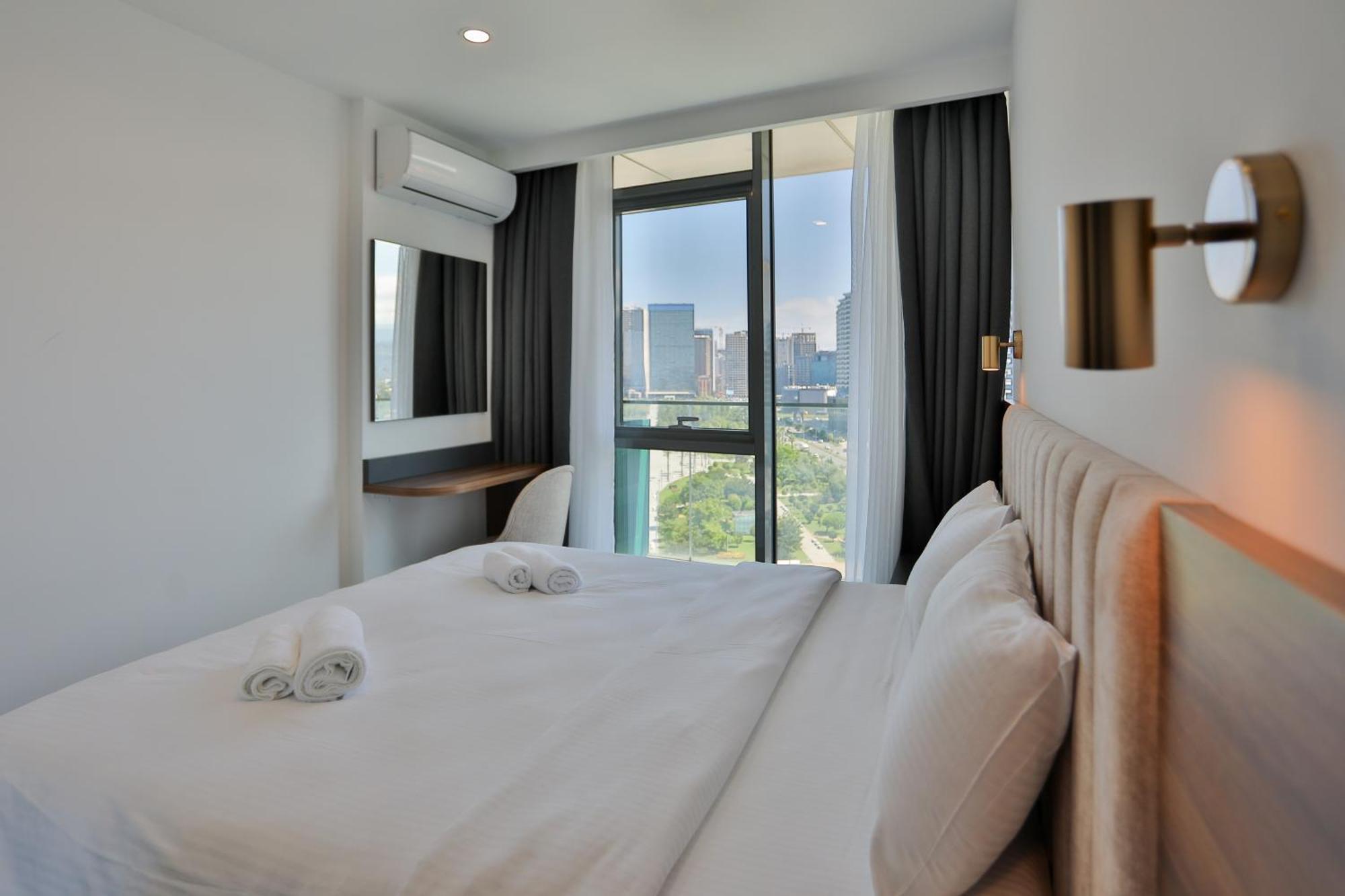 Отель Batumi View Luxury Экстерьер фото