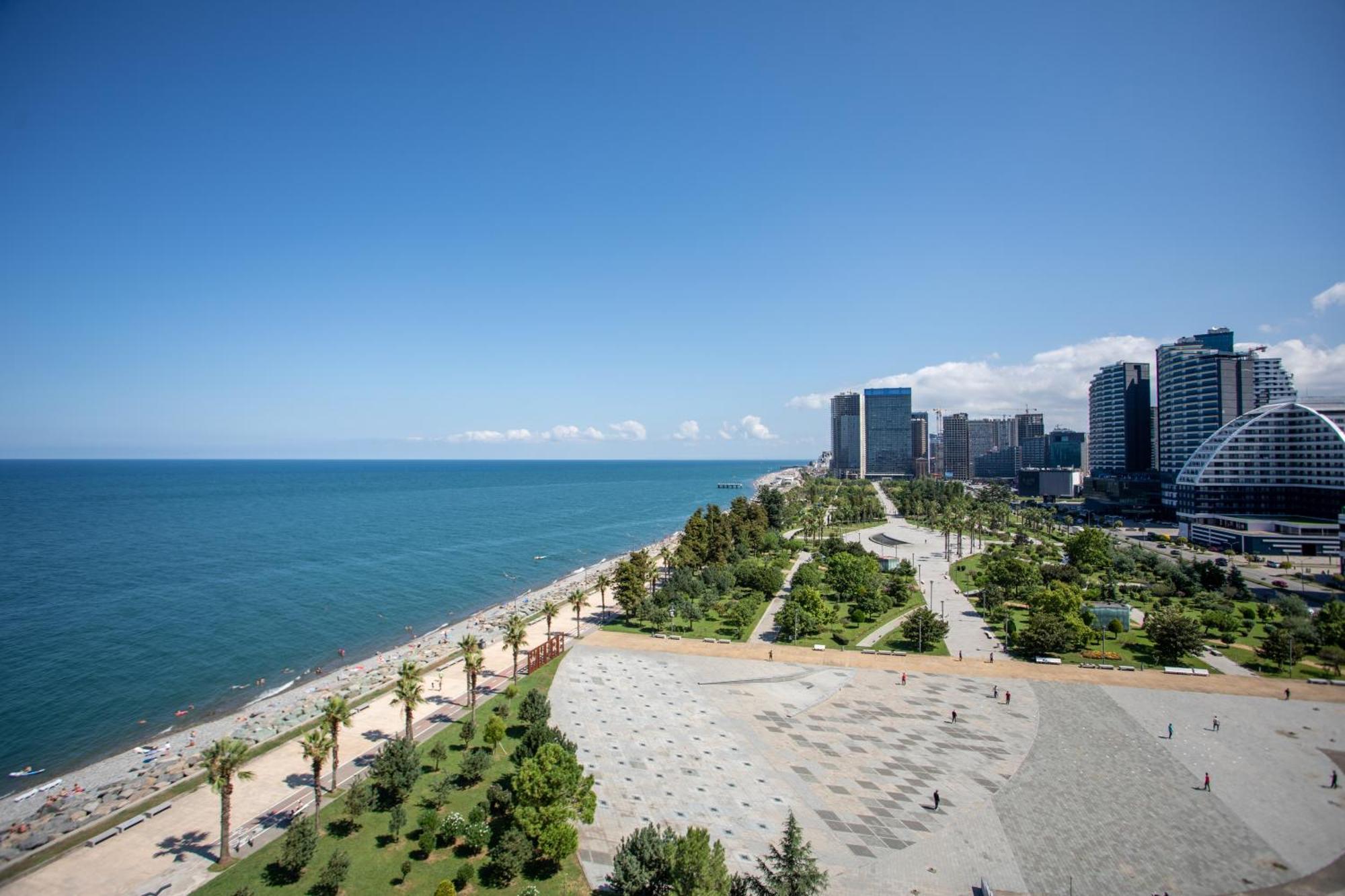 Отель Batumi View Luxury Экстерьер фото
